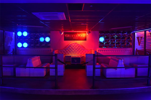 Espace VIP de la discothèque